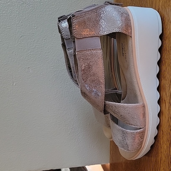 Collection by Clarks women's sandals - Picture 2 of 13